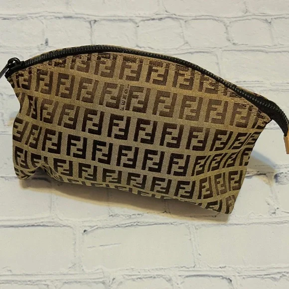 Fendi Zucca Brown Canvas Monogram Zipper Pouch & Fendi Box (EUC) - Picture 12 of 12